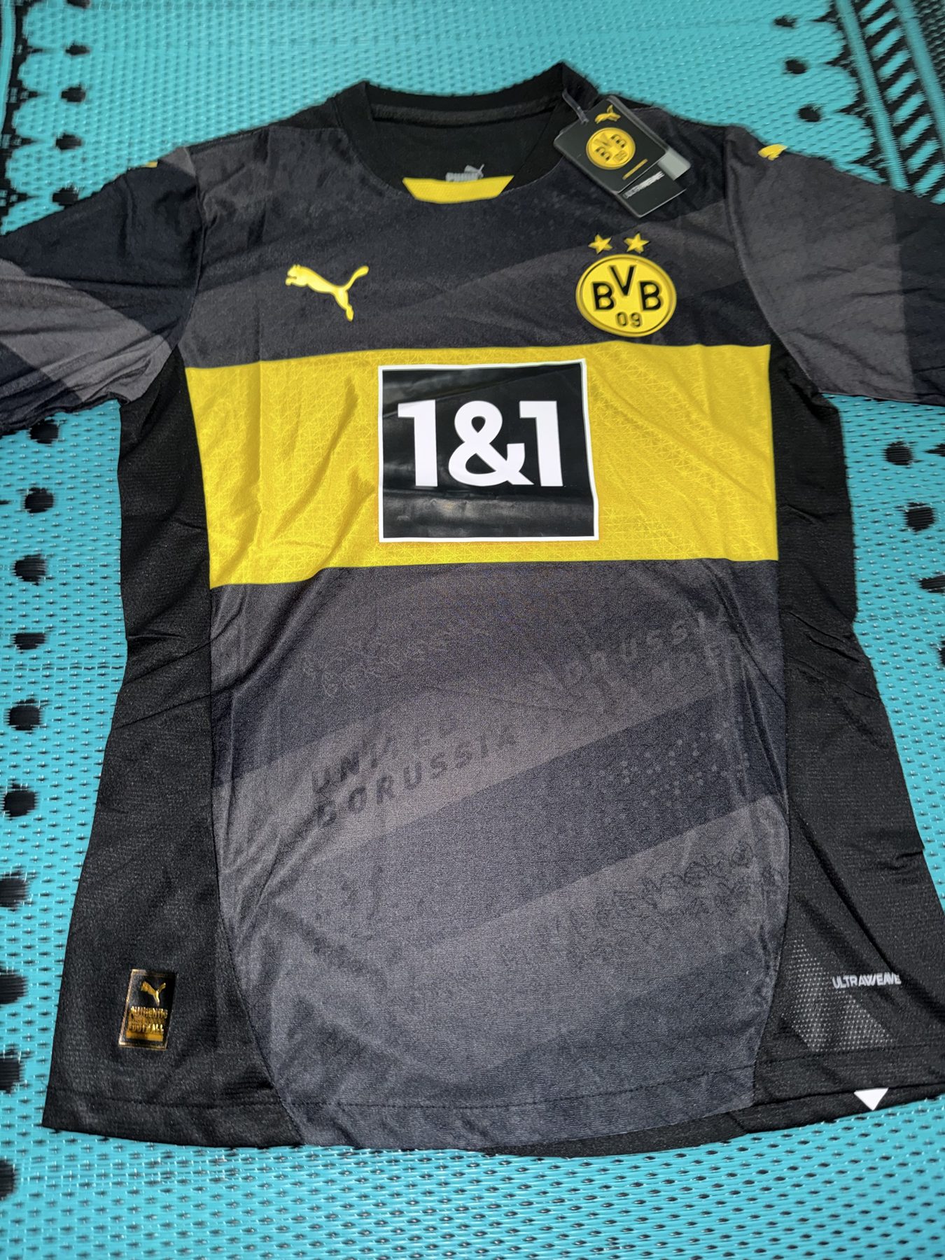 Borussia Dortmund 24/25 away jersey front