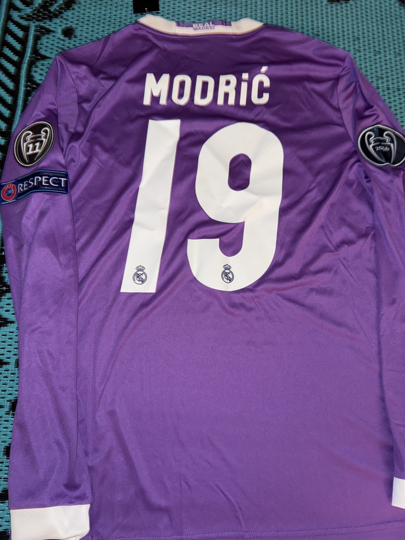 Luka Modric Real Madrid 2016/17 jersey back